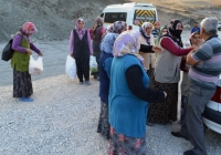 Kadın İşçiler YBÜ’de Maaş Eylem Yaptı